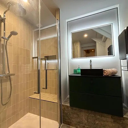 度假居 Authentique En Auvergne, 8 Pers, Animaux Admis - Fr-1-489-577