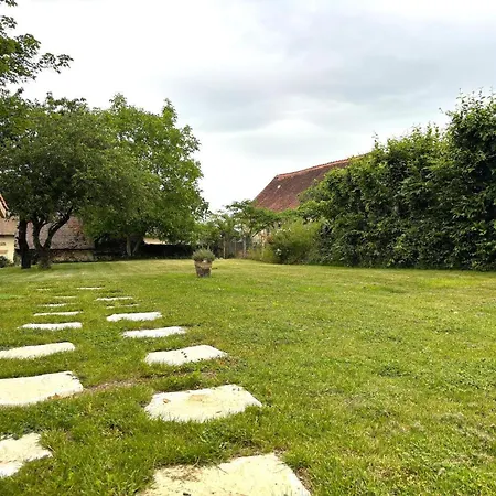 Authentique En Auvergne, 8 Pers, Animaux Admis - Fr-1-489-577 Autry-Issards