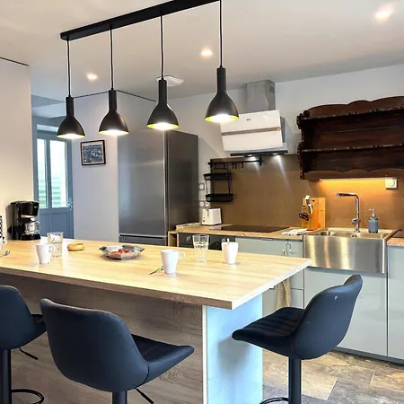 Authentique En Auvergne, 8 Pers, Animaux Admis - Fr-1-489-577 * Autry-Issards