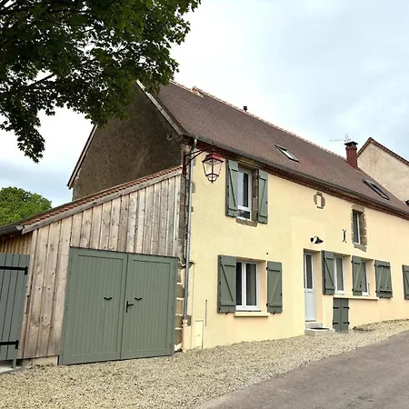 בית נופש Authentique En Auvergne, 8 Pers, Animaux Admis - Fr-1-489-577