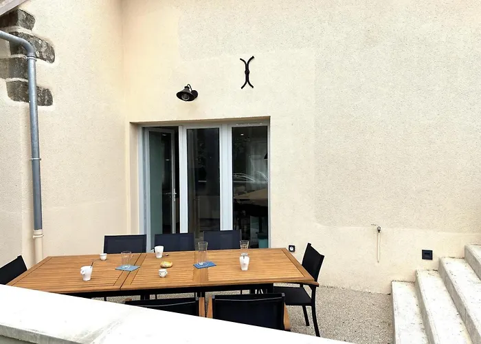 Prázdninový dům Authentique En Auvergne, 8 Pers, Animaux Admis - Fr-1-489-577 *