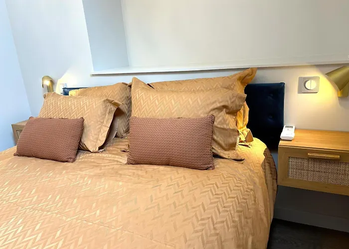 Authentique En Auvergne, 8 Pers, Animaux Admis - Fr-1-489-577 *