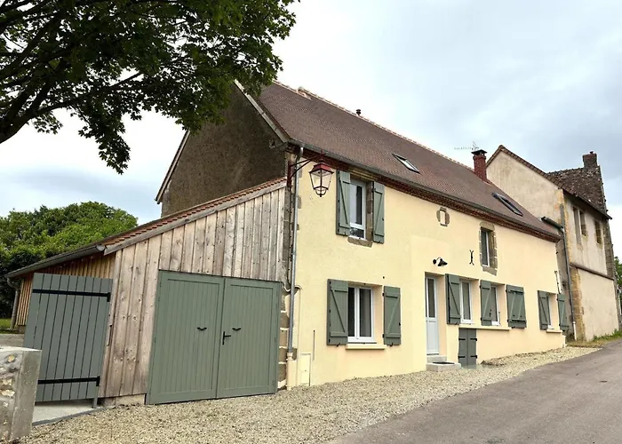 Prázdninový dům Authentique En Auvergne, 8 Pers, Animaux Admis - Fr-1-489-577